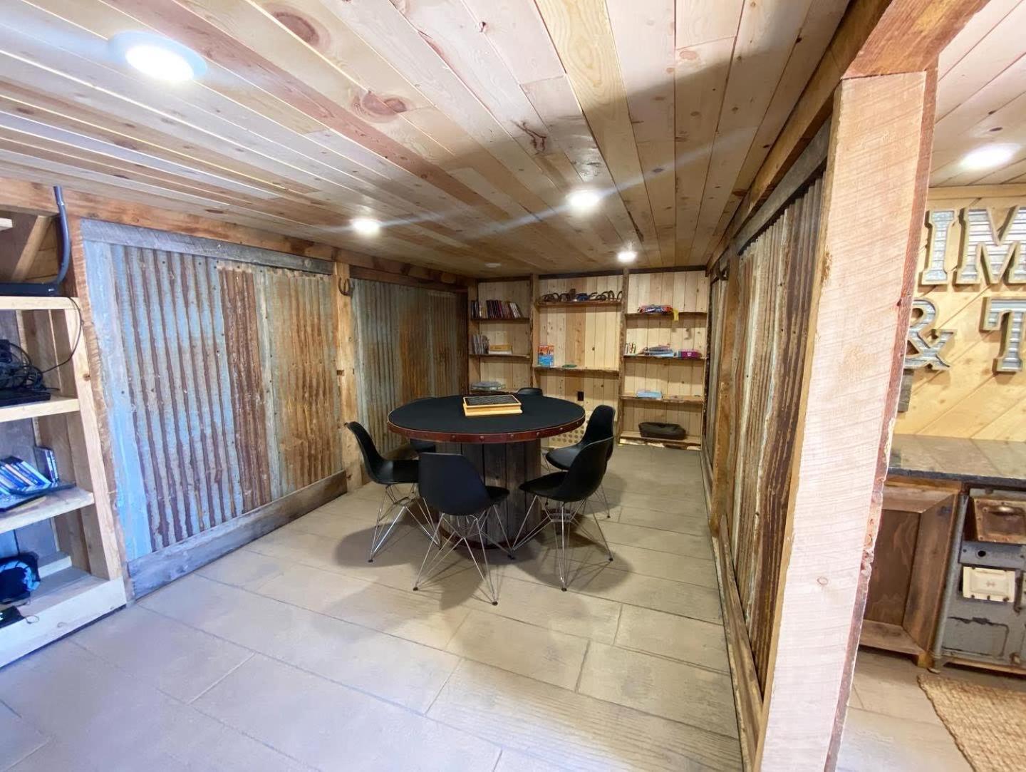 Timber & Tin G 2Bed 2Bath W Pool & Rooftop Deck คาแนบ ภายนอก รูปภาพ