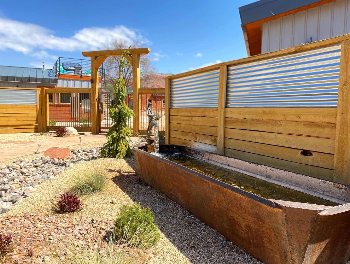 Timber & Tin G 2Bed 2Bath W Pool & Rooftop Deck คาแนบ ภายนอก รูปภาพ