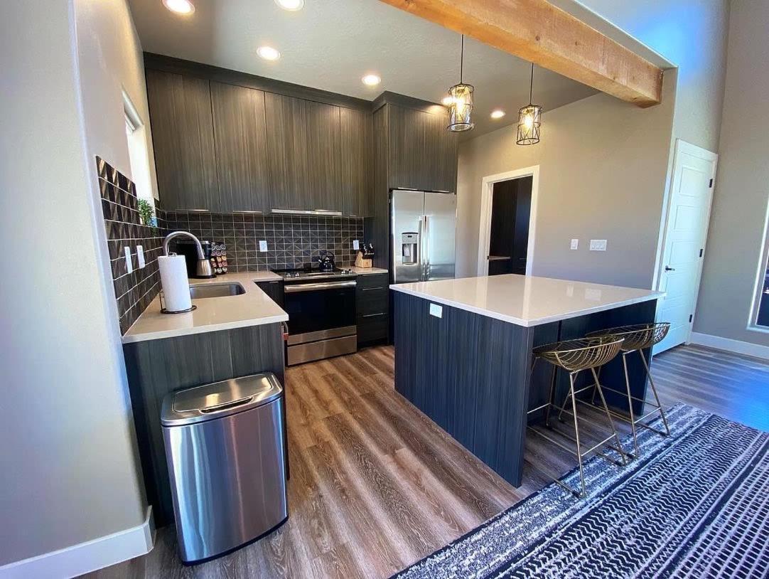 Timber & Tin G 2Bed 2Bath W Pool & Rooftop Deck คาแนบ ภายนอก รูปภาพ