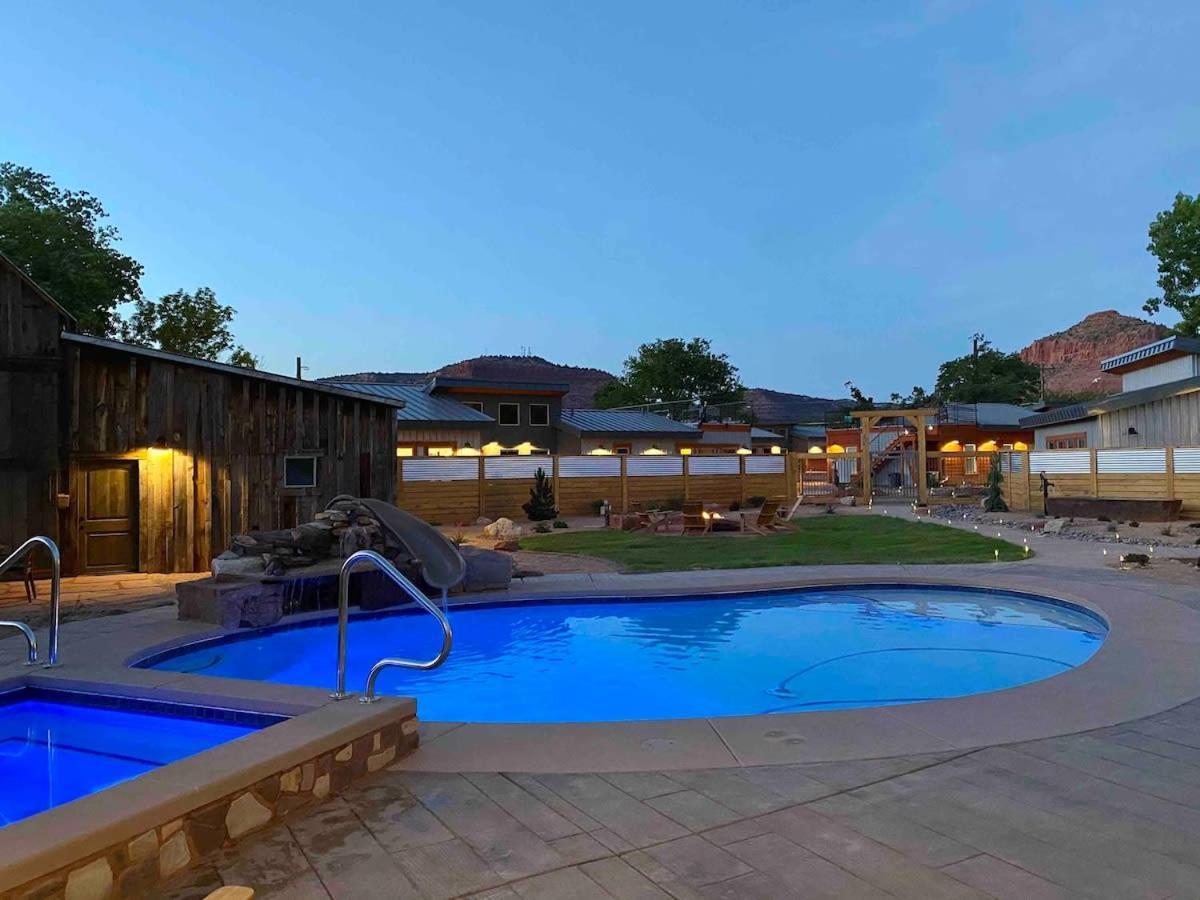 Timber & Tin G 2Bed 2Bath W Pool & Rooftop Deck คาแนบ ภายนอก รูปภาพ