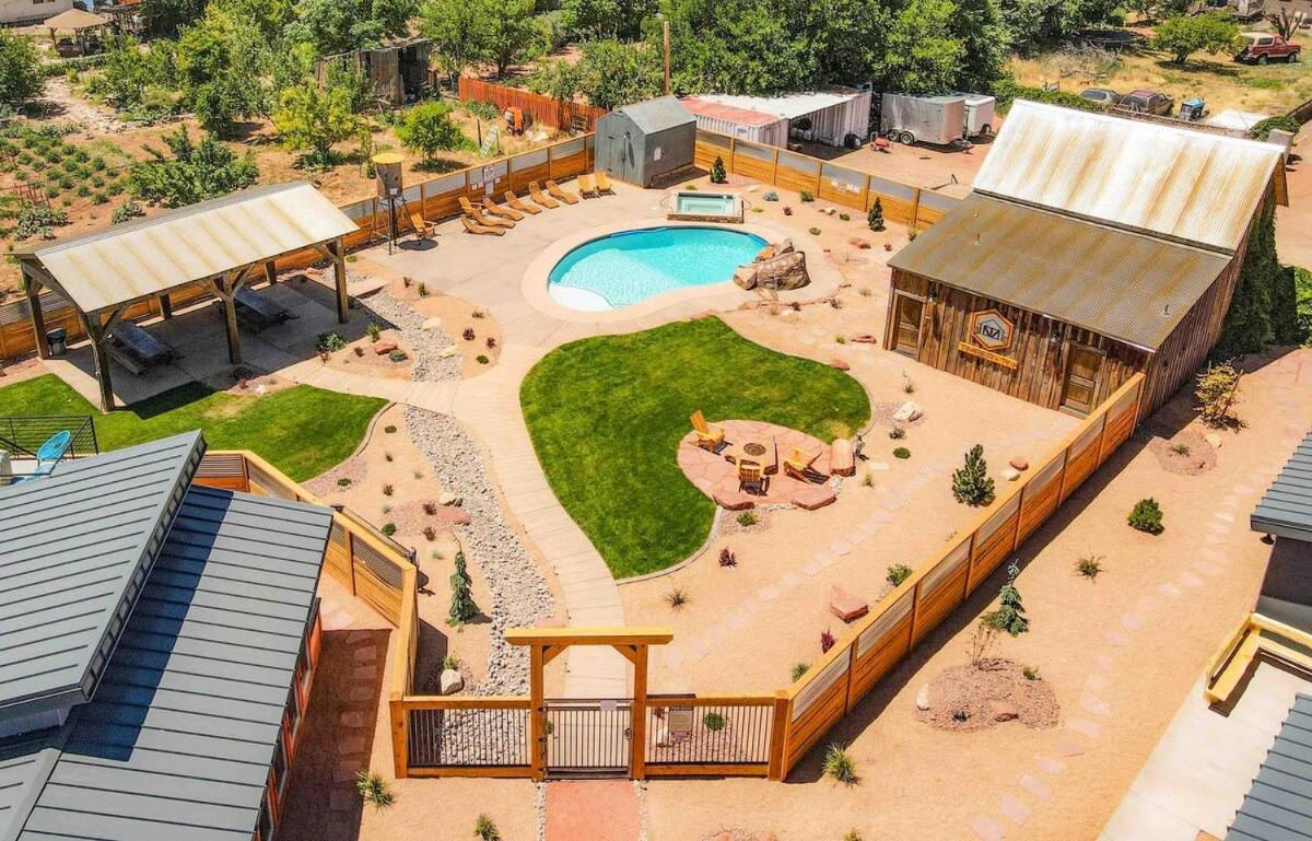 Timber & Tin G 2Bed 2Bath W Pool & Rooftop Deck คาแนบ ภายนอก รูปภาพ